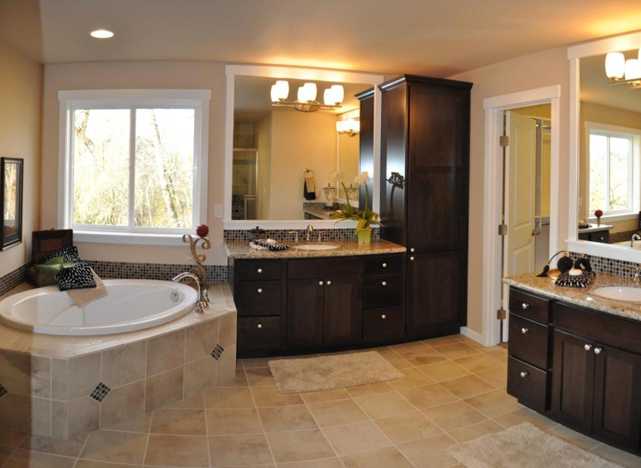 Master Bath Pano