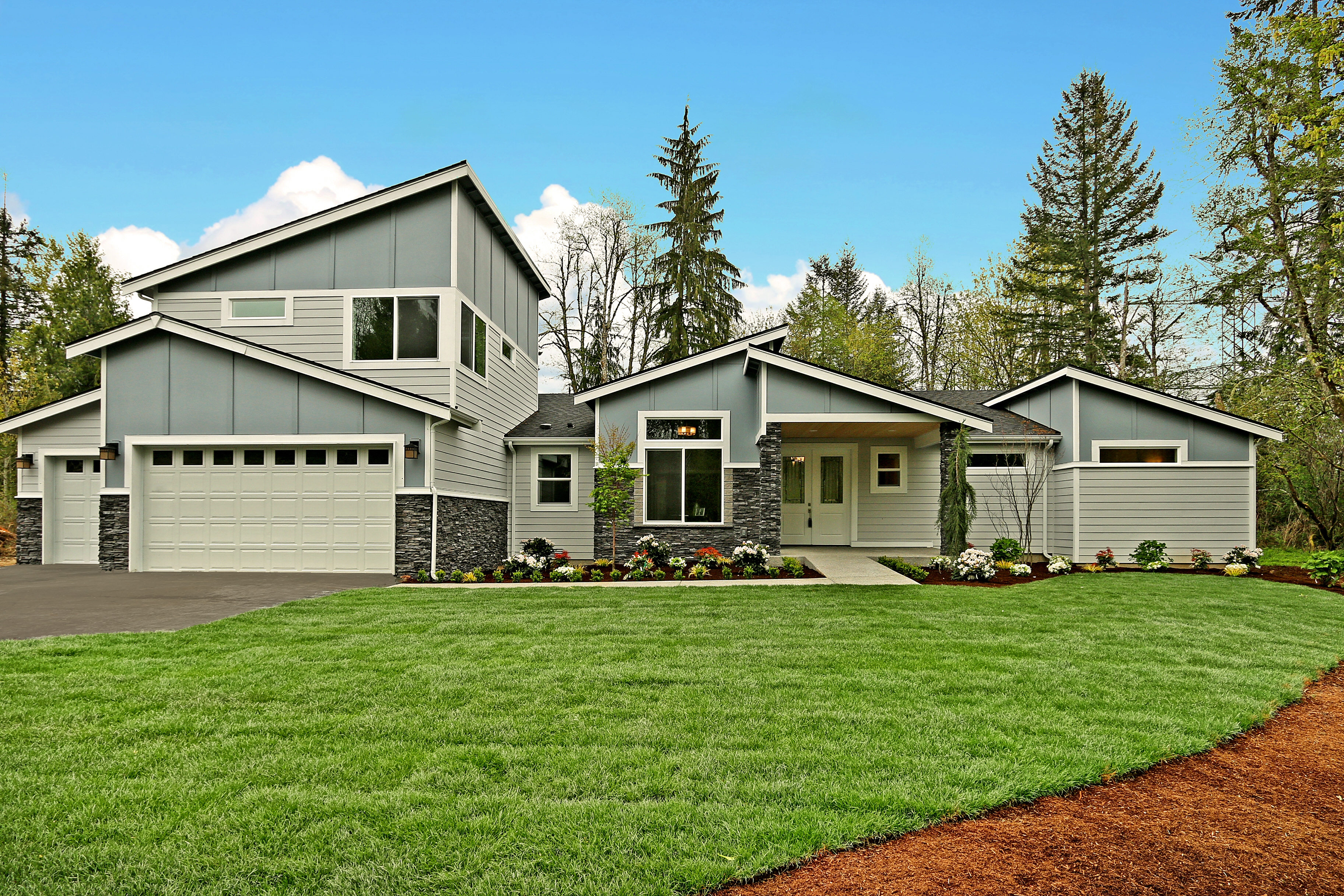 Issaquah Estates Exterior